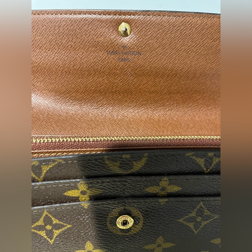 Louis Vuitton Wallet - Picture 3 of 6